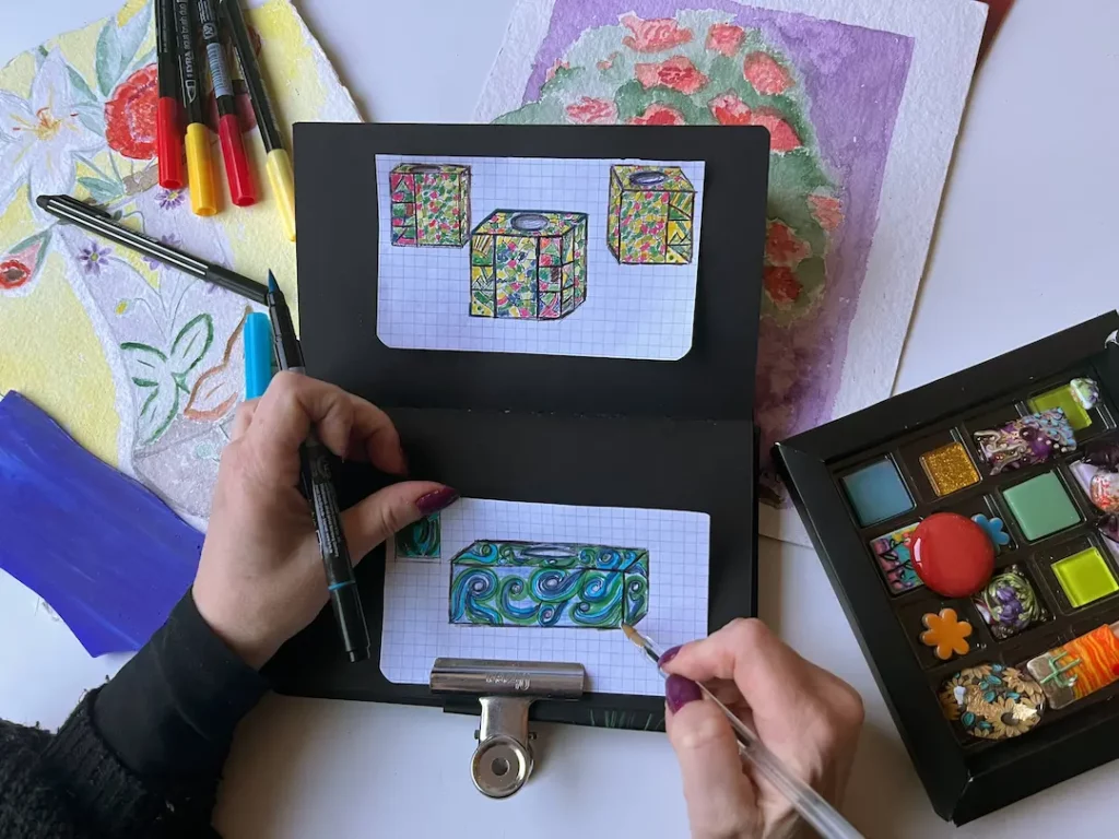 Image - Artiste en train de concevoir un objet.