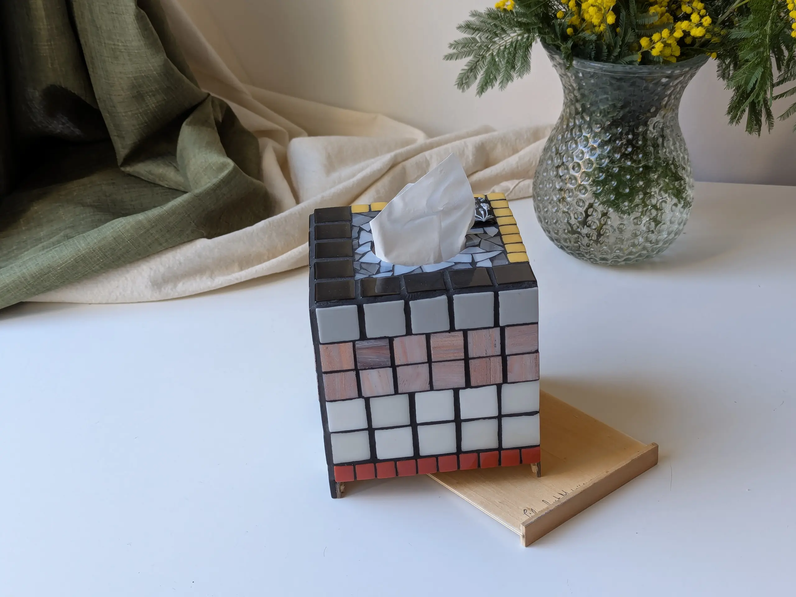 Image - Mosabox annees folles avec le couvercle inférieur retiré.